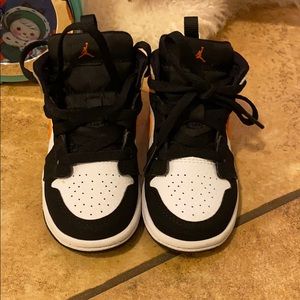 Toddler Jordan 1 mid